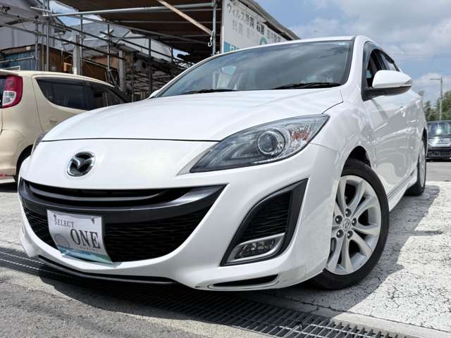2011 Mazda Axela Sport – thumbnail 2