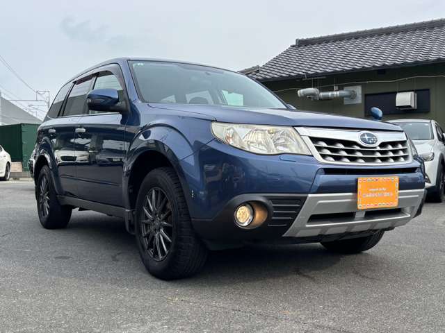 2011 Subaru Forester – thumbnail 2