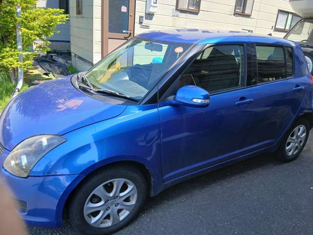 2010 Suzuki Swift – thumbnail 2