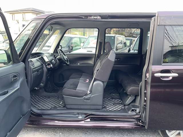2011 Daihatsu Tanto – thumbnail 4