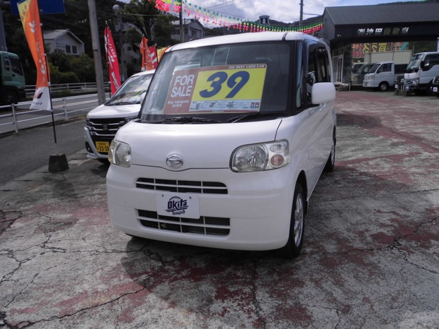 2011 Daihatsu Tanto