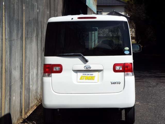 2009 Daihatsu Tanto – thumbnail 3