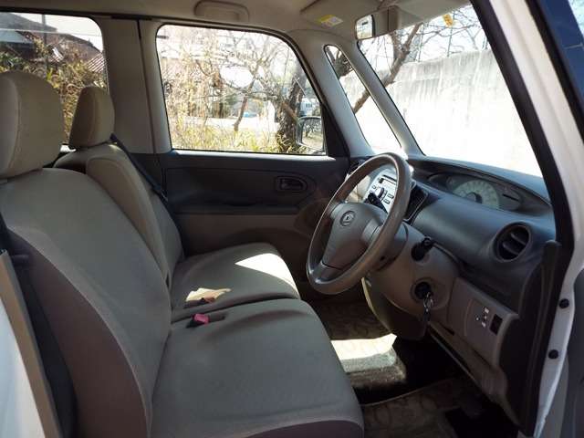 2009 Daihatsu Tanto – thumbnail 4
