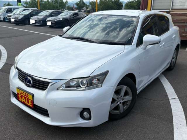 2011 Lexus CT – thumbnail 3