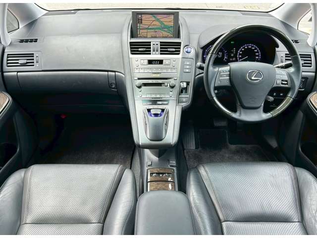2011 Lexus HS – thumbnail 2