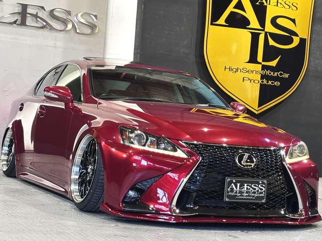 2011 Lexus IS – thumbnail 2