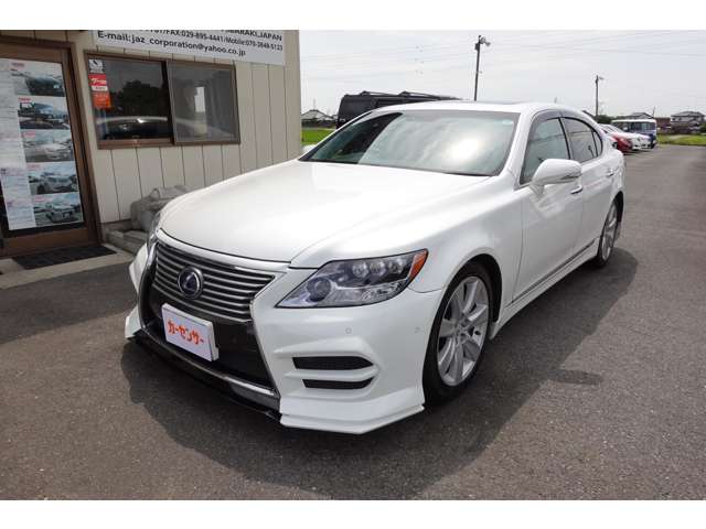 2010 Lexus LS Hybrid – thumbnail 4