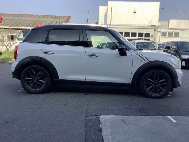 2011 MINI MINI Crossover – thumbnail 4