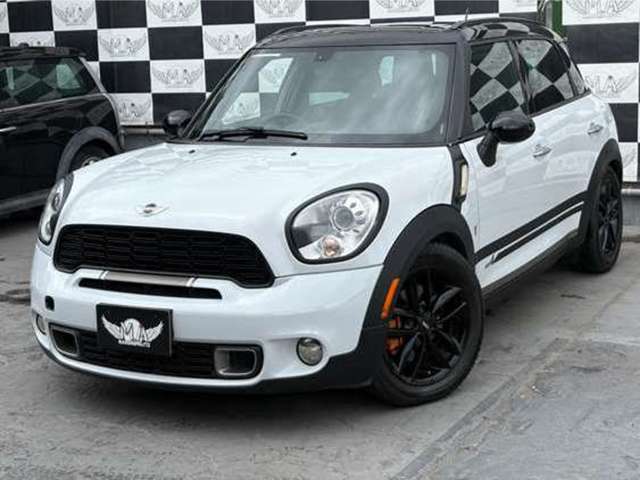2011 MINI MINI Crossover – thumbnail 3
