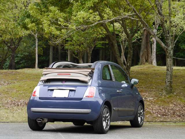 2011 Fiat 500C – thumbnail 4