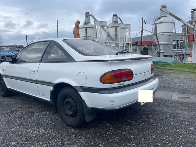 1991 Nissan NX Coupe – thumbnail 2