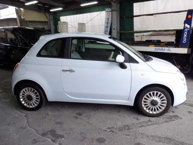 2011 Fiat 500 – thumbnail 4