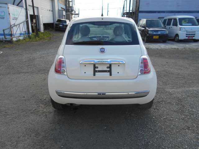 2010 Fiat 500 – thumbnail 4