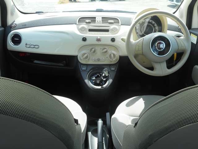 2010 Fiat 500 – thumbnail 2