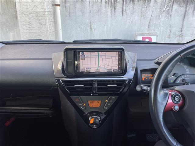 2009 Toyota iQ – thumbnail 4