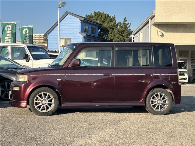 2001 Toyota bB – thumbnail 4