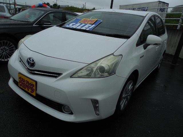 2011 Toyota Prius Alpha
