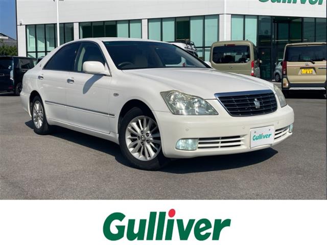 2004 Toyota Crown Royal