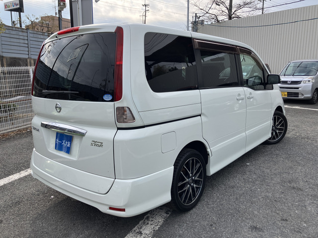 2010 Nissan Serena – thumbnail 4