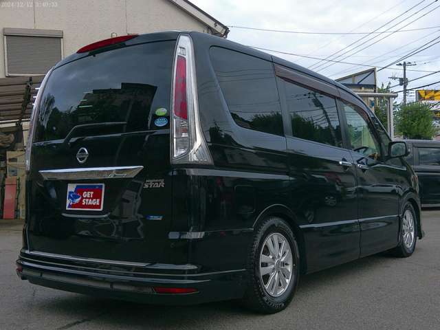 2011 Nissan Serena – thumbnail 2