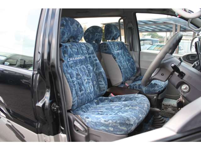 1998 Mitsubishi Delica Space Gear – thumbnail 3