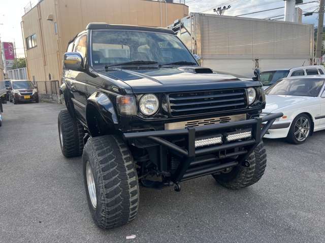 1993 Mitsubishi Pajero – thumbnail 2