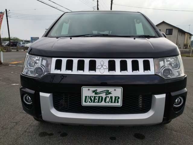 2011 Mitsubishi Delica D:5 – thumbnail 2