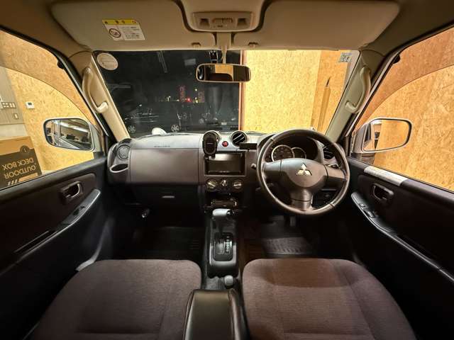 2011 Mitsubishi Pajero Mini – thumbnail 4