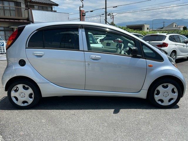 2008 Mitsubishi i – thumbnail 4