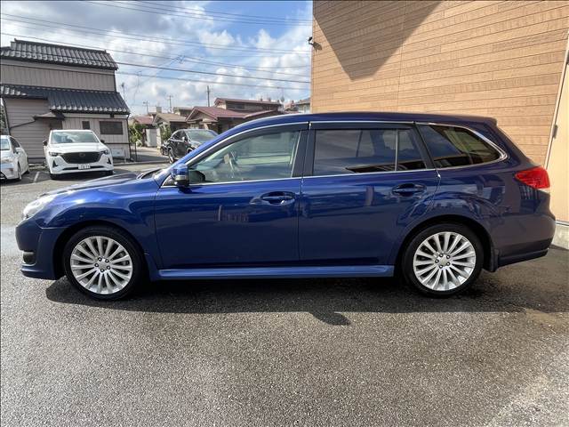 2011 Subaru Legacy Touring Wagon – thumbnail 2