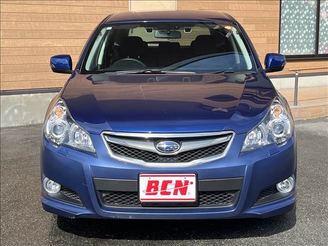 2011 Subaru Legacy Touring Wagon – thumbnail 3