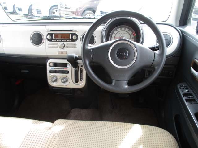 2011 Suzuki Alto Lapin – thumbnail 3