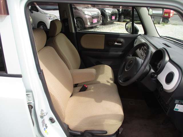 2011 Suzuki Alto Lapin – thumbnail 4