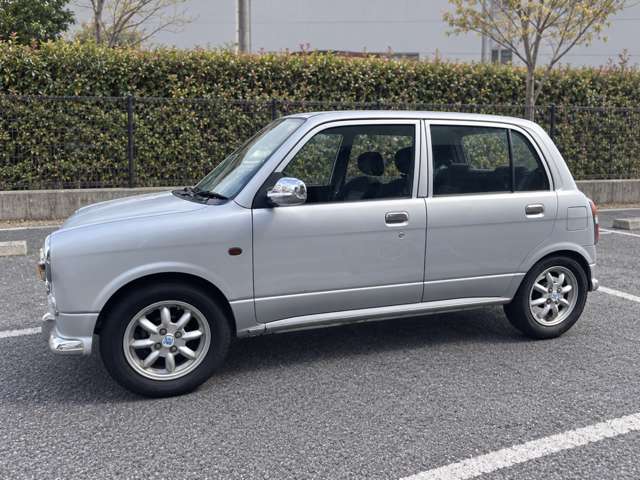 2001 Daihatsu Mira Gino – thumbnail 2
