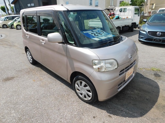 2011 Daihatsu Tanto
