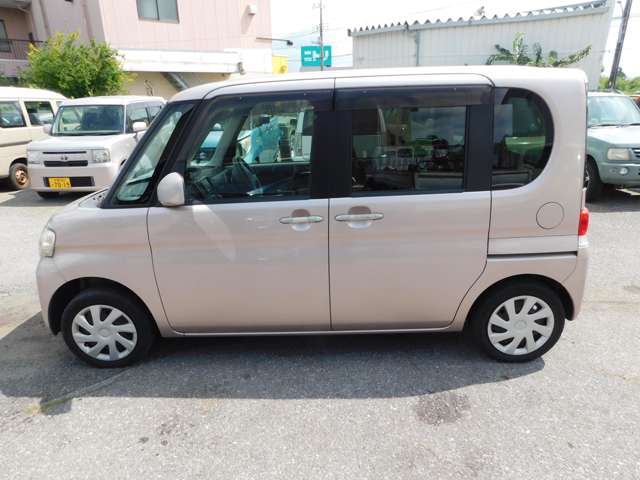 2011 Daihatsu Tanto – thumbnail 4