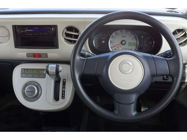 2010 Daihatsu Mira Cocoa – thumbnail 2