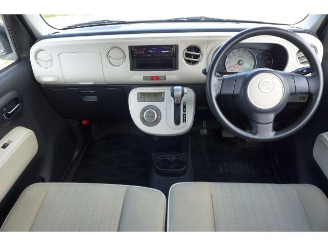 2010 Daihatsu Mira Cocoa – thumbnail 3
