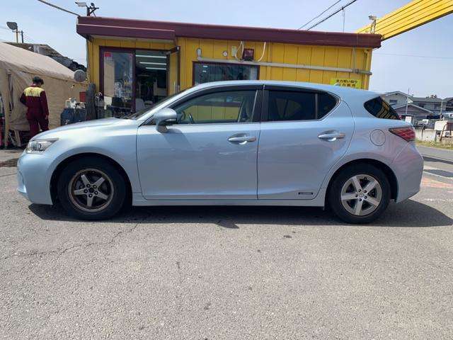 2011 Lexus CT – thumbnail 4
