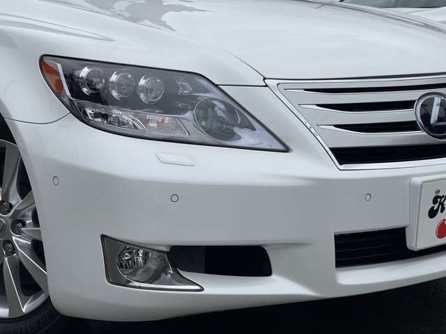 2011 Lexus LS Hybrid – thumbnail 4