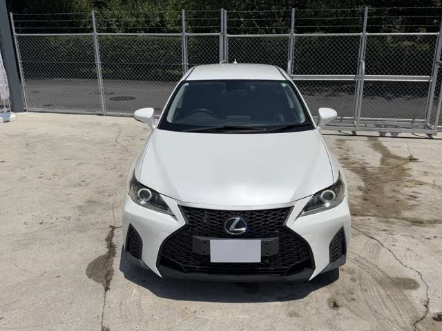 2011 Lexus CT – thumbnail 2
