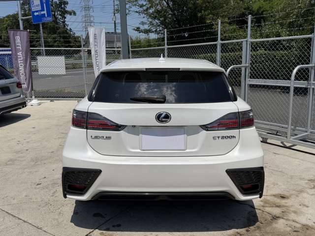 2011 Lexus CT – thumbnail 4