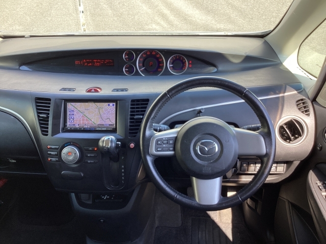 2009 Mazda Biante – thumbnail 2