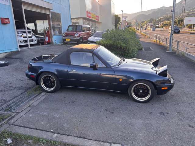 1997 Mazda Roadster – thumbnail 4
