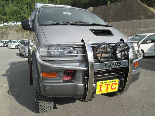 1999 Mitsubishi Delica Space Gear – thumbnail 2
