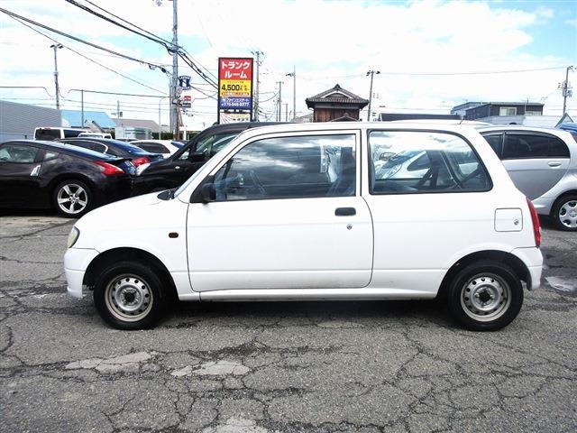 2002 Daihatsu Mira – thumbnail 4