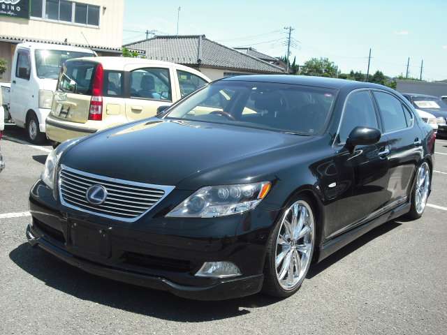 2007 Lexus LS Hybrid – thumbnail 3