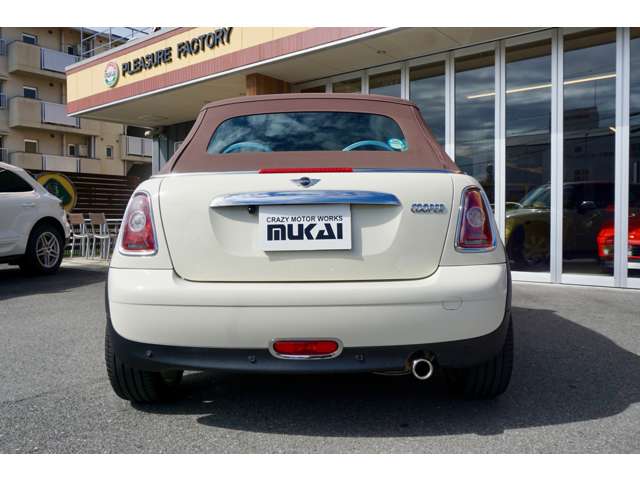 2010 MINI Mni Convertible – thumbnail 4