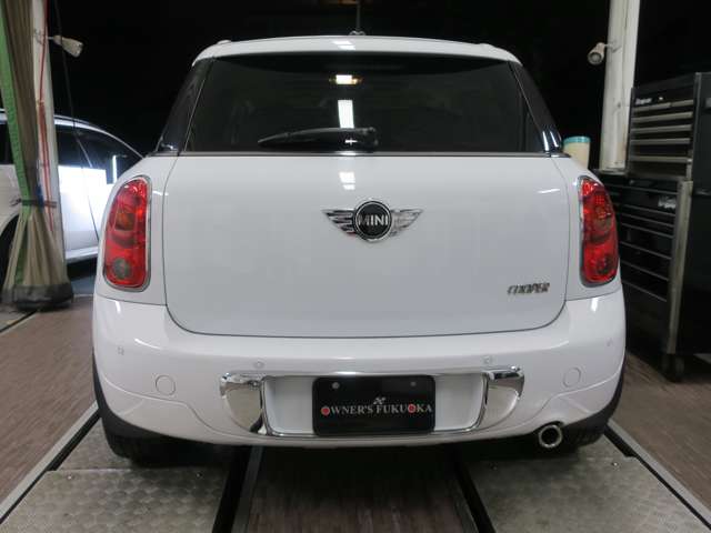 2011 MINI MINI Crossover – thumbnail 4