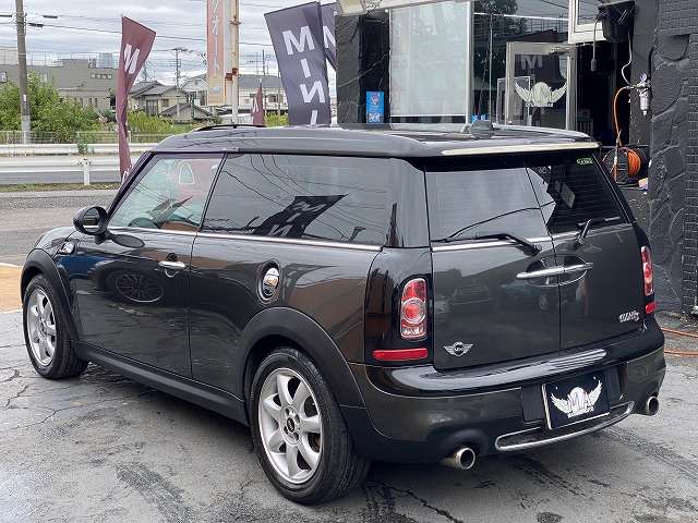 2011 MINI MINI Clubman – thumbnail 2
